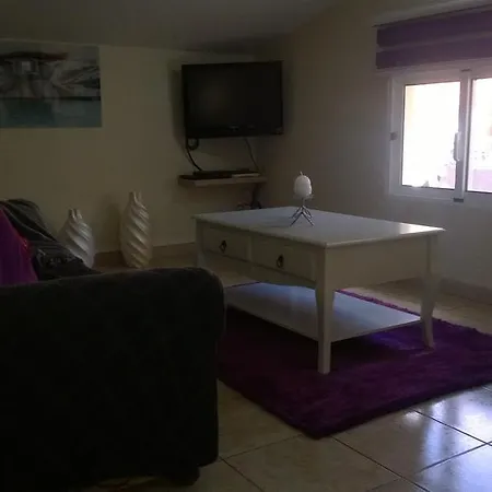 Apartamento Teixeira 2 *