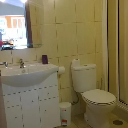 Apartamento Teixeira 2 *